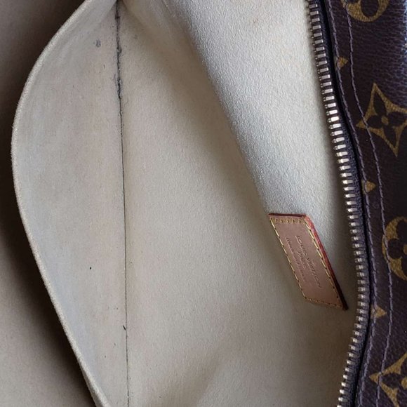 Auth Louis Vuitton Monogram Manhattan GM Hand Bag - Picture 10 of 15